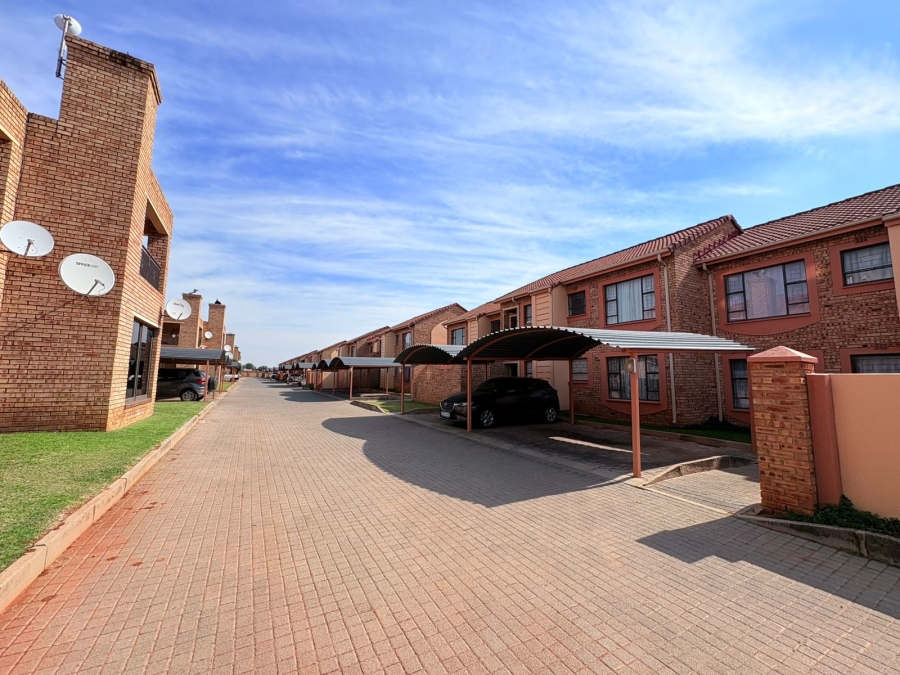 2 Bedroom Property for Sale in Vaalpark Free State